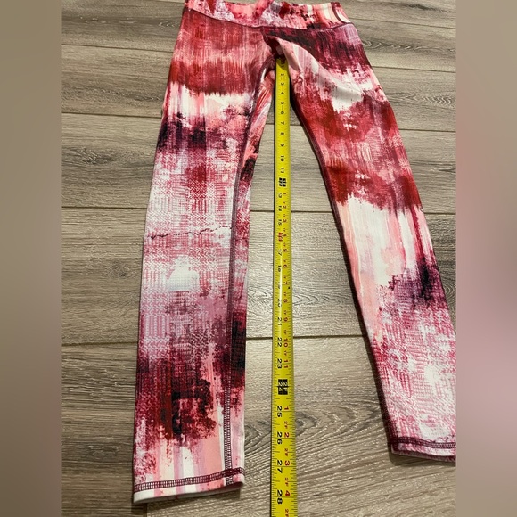 Alo Yoga Airbrush Leggings in Desert Sunset Size Medium - Picture 6 of 7